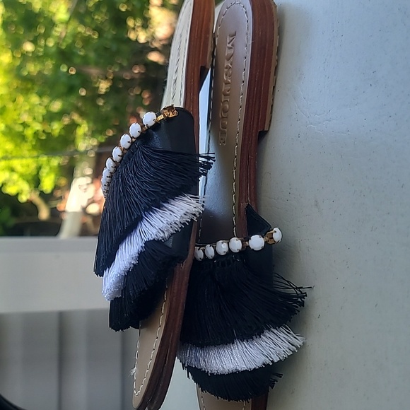 Mystique Women's Shoes Sz 7 Black Flat Leather Sandal Fringe White Swarovski - Picture 7 of 9